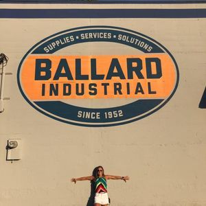 Meet your Posher, Leslie